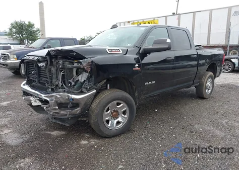2022 Ram 2500 Tradesman 4X4 6'4 Box from USA, damaged, VIN 3C6UR5CL2NG160885
